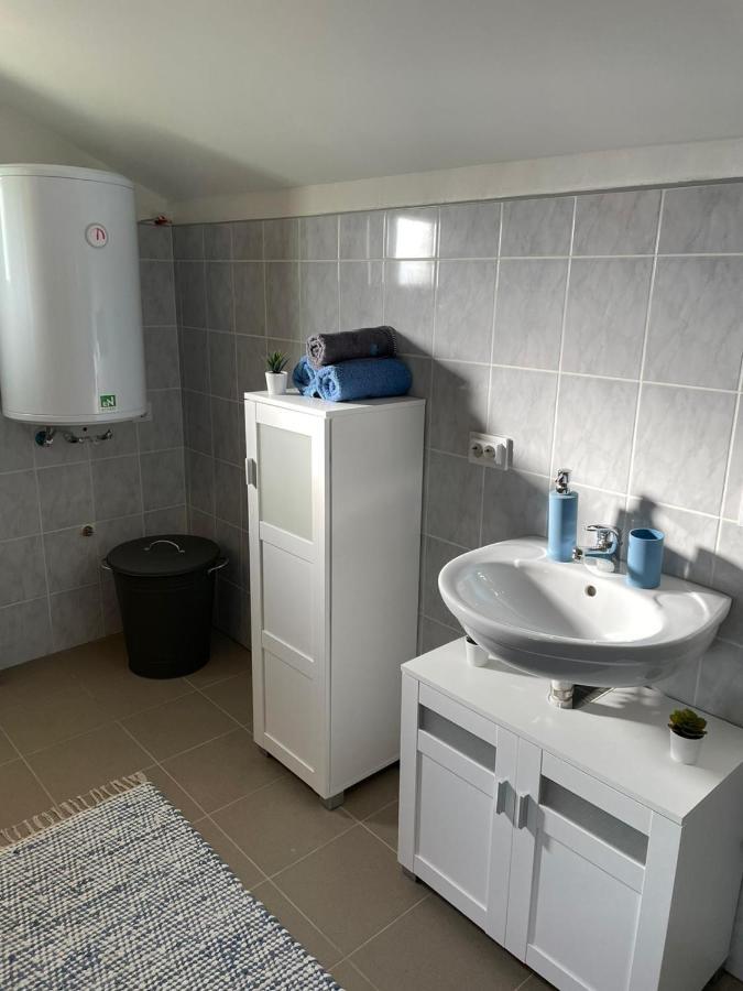 Het Hongaarse Wijnhuis Mohacs Luaran gambar